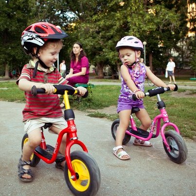 Беговел: необычный велосипед для малышей.